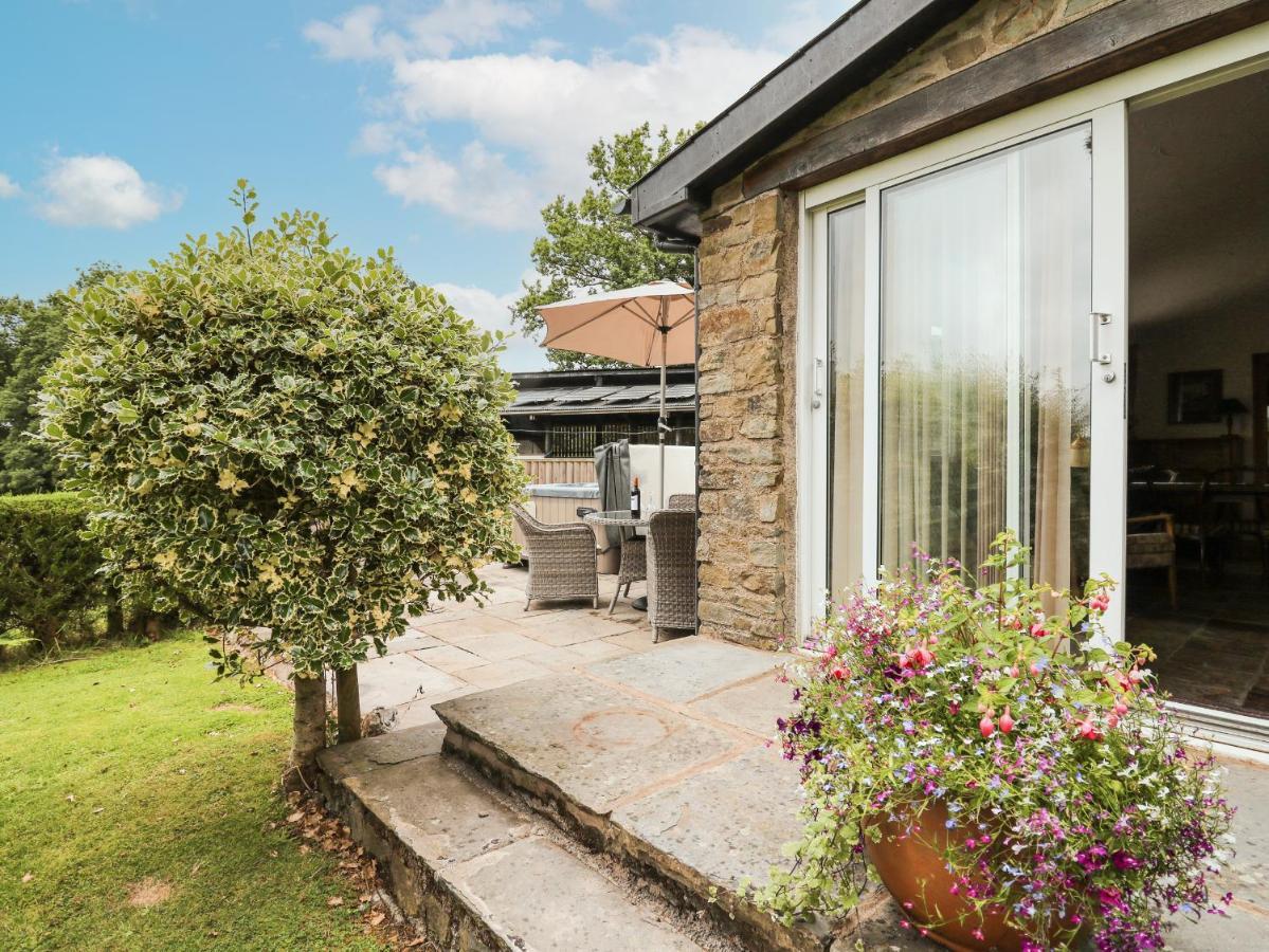 Holly Farm Cottage Newbridge on Wye Esterno foto